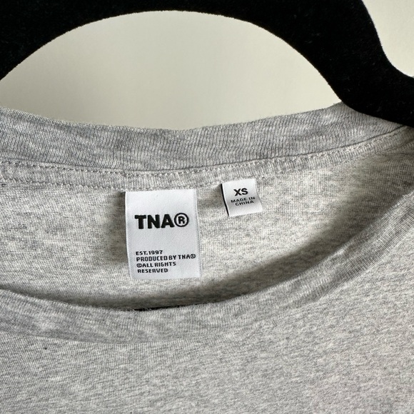 Aritzia TNA tshirt - Picture 3 of 3